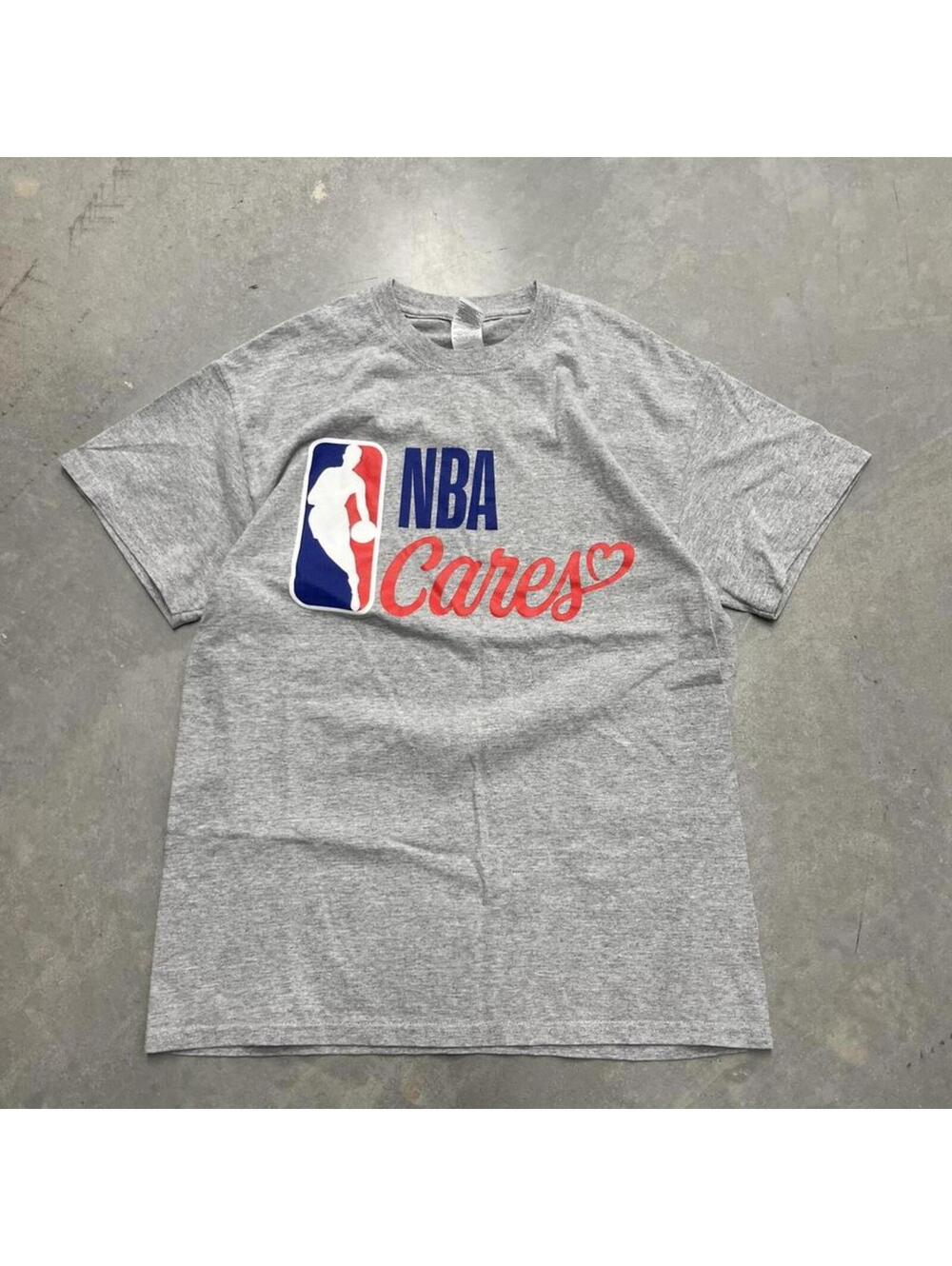Y2K NBA Cares Graphic T Shirt Gray Basketball Tee Men’s Medium